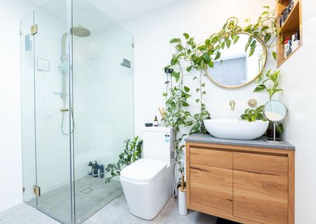 Stylish parkside retreat with lock-up over-sized garage - Photo 4