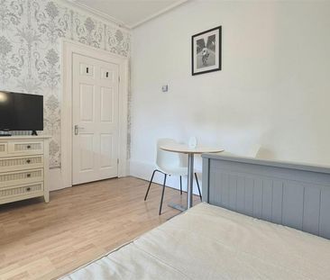 Studio to rent - Photo 6