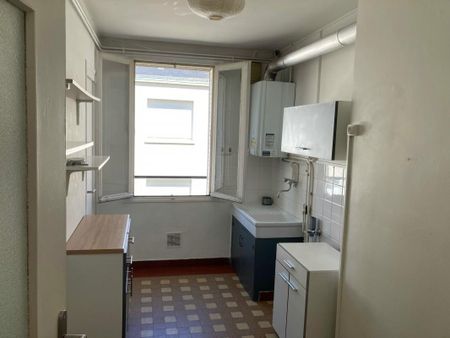 Location Appartement 2 pièces 42m² TOURS 37000 - Photo 3