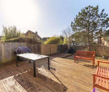 4 bedroom terraced house to rent - Photo 1