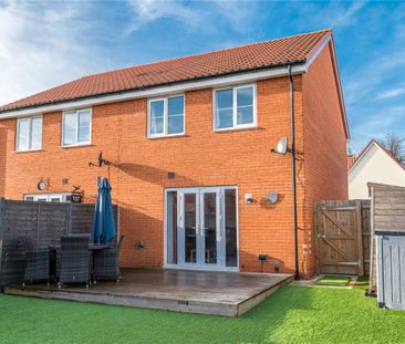Shallows Avenue, Great Wakering, Essex, SS3 0FR - Photo 2