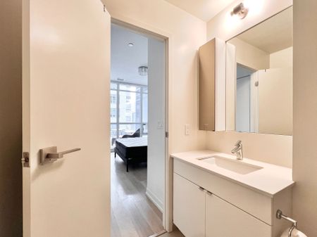 For Lease - 89 Dunfield Avenue Unit# 408, Toronto, Ontario - Photo 4