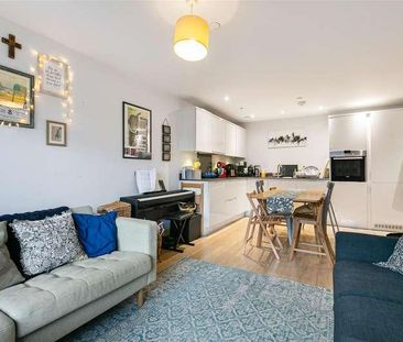 St. Mary's Road, Surbiton, KT6 - Photo 3