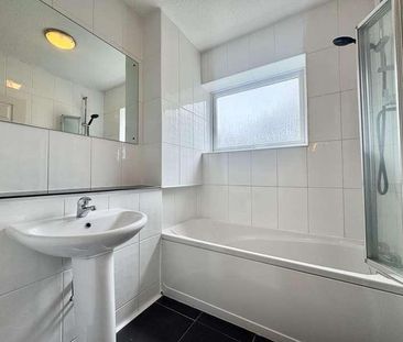 Roundhedge Way, Enfield, EN2 - Photo 5