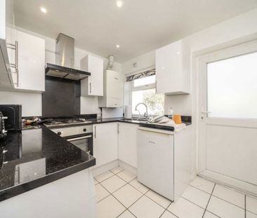 Blanchedowne, SE5 8HL, London - Photo 5