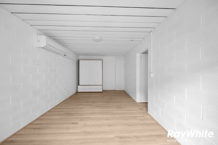 Newly Renovated Unit in Prime Location - Photo 5