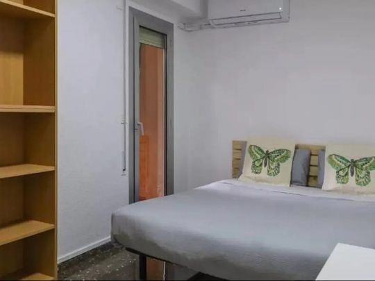 Calle Explorador Andrés, Valencia, Valencian Community 46022 - Photo 1