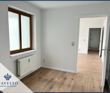 Frisch renovierte 2-Raumwohnung mit Einbauküche & ca. 50 m² Wohnkom... - Foto 4