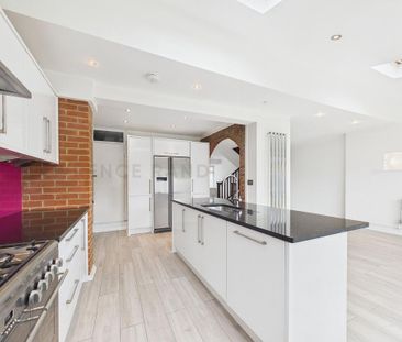 5 bedroom semi-detached house to rent - Photo 5