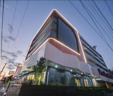 Stylish Apartments in Prime Location - Photo 2