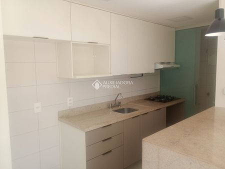 Apartamento com 2 quartos e 72m² para alugar em Jardim do Salso, Porto Alegre. - Photo 2