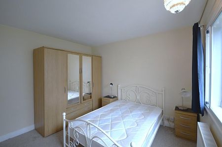 2 bedroom ground floor maisonette to rent - Photo 3