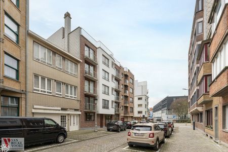 Hedendaags appartement met 2 ruime terrassen - Foto 2