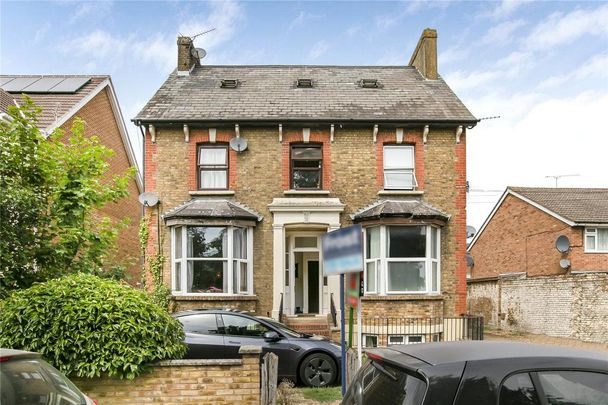 2 bedroom maisonette to rent - Photo 1