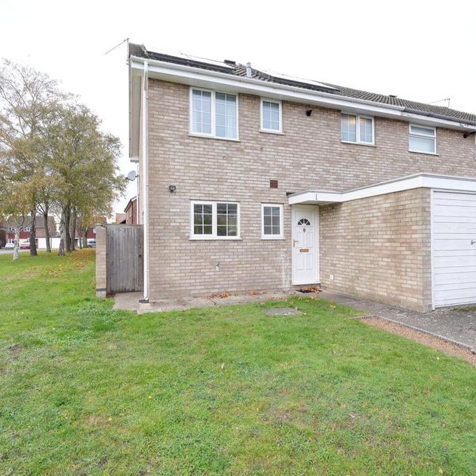 3 bedroom semi-detached house to rent - Photo 1