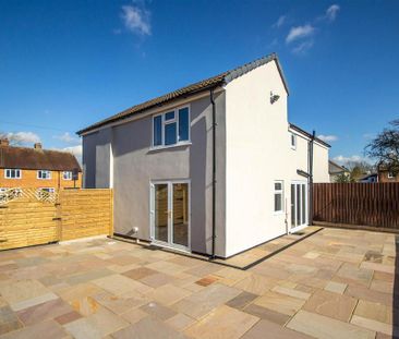 4 bedroom detached house to rent - Photo 4