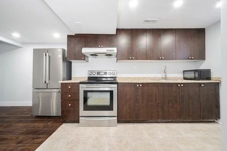 For Lease - 23 Fenflower Court, Brampton, Ontario - Photo 4