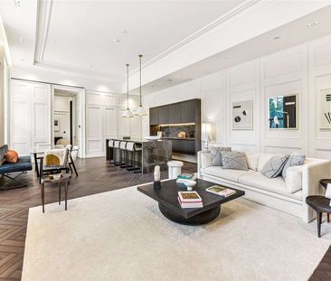 Beautiful 3 bedroom duplex apartment on the border of Regent's Park. - Photo 4