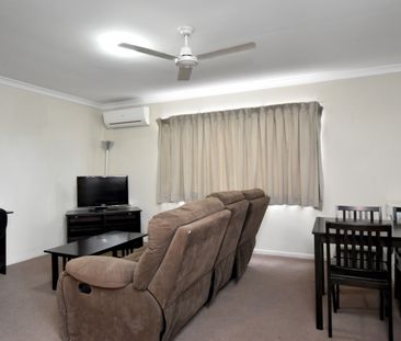 SELF CONTAINED APARTMENT - GLADSTONE CBD - Photo 4