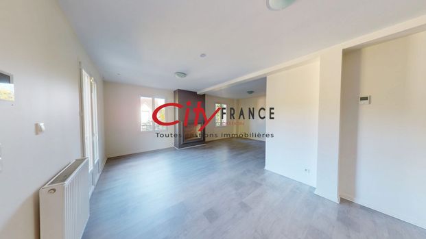 Location Maison 6 pièces 112m² VILLENNES SUR SEINE 78670 - Photo 1