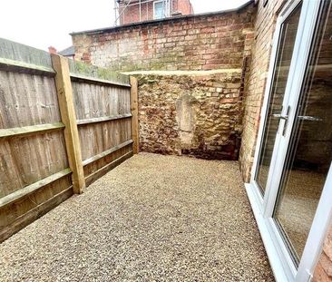 Castilian Street, Northampton, Northamptonshire, NN1 - Photo 3