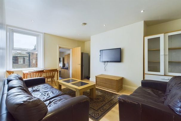5 bedroom maisonette to rent - Photo 1