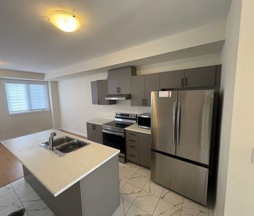 For Lease - 2 Malone Lane, Clarington, Ontario - Photo 6