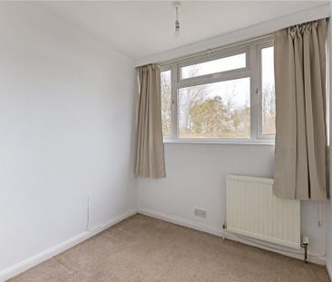 3 bedroom detached house to rent - Photo 2