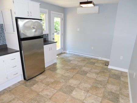 FOR RENT – 1652 Riverside Drive, Lower Sackville, Nova Scotia - Photo 2