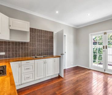 38 Redmond Road, Hamilton Hill WA 6163 - Photo 5