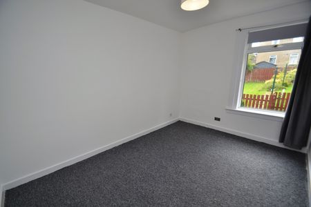 3 bed flat to rent in Colinslie Road, Glasgow, G53 - Photo 5