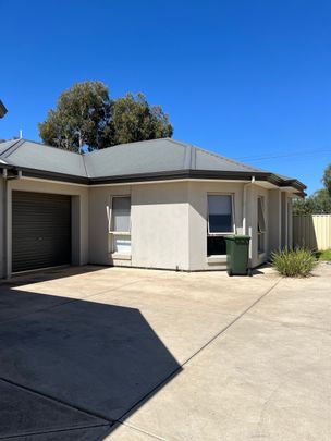 Lovely Low Maintenance Home - Photo 1