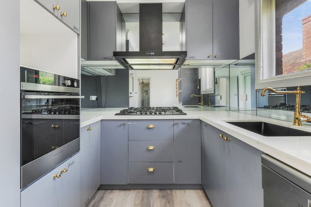 Stylish Renovated Living in a Prime Hawthorn East Location - Photo 1