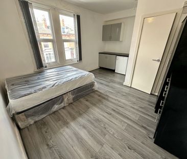 Nowell Crescent, Leeds - Photo 2