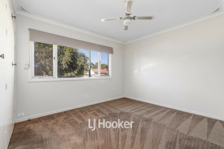 220 Clarke Street East, Carey Park WA - Photo 3