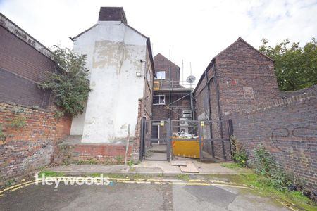 4 bedroom house of multiple occupation to rent - Photo 5