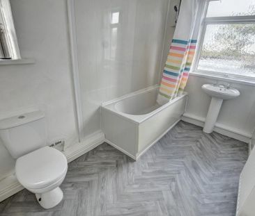 2 bedroom flat to rent - Photo 6