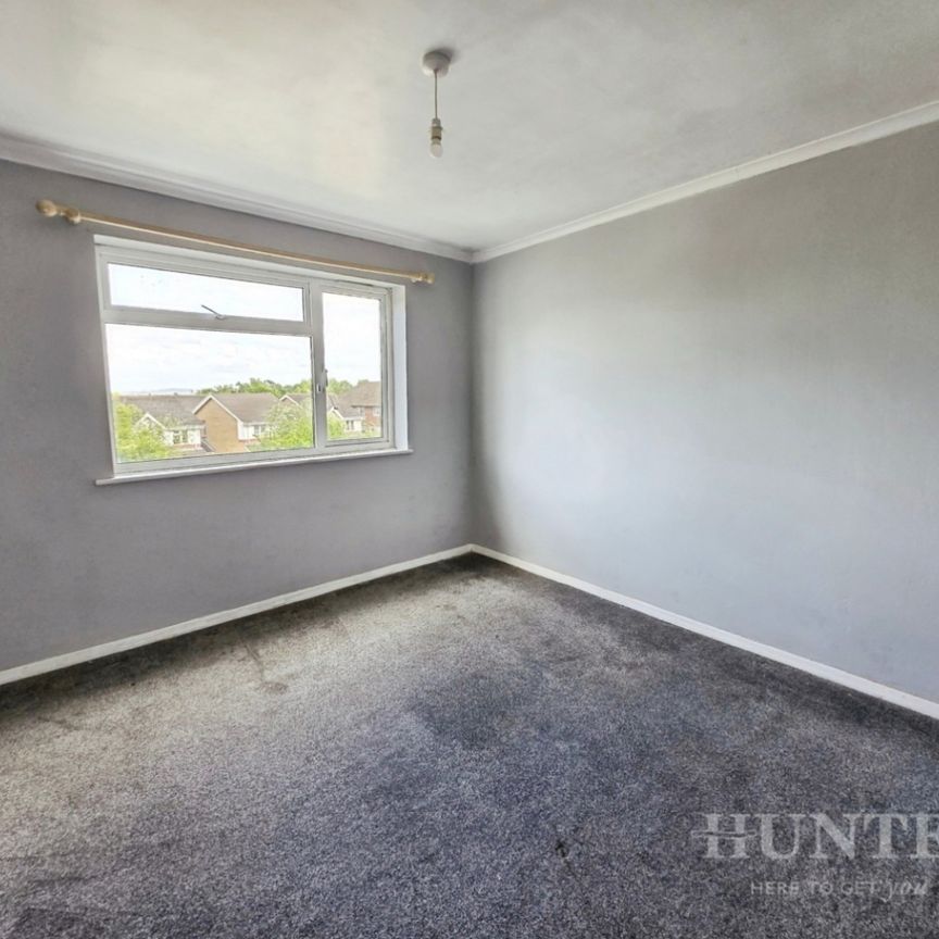 2 bedroom Flat To Let - Photo 1