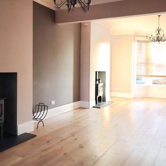 4 bedroom terraced house to rent - Photo 1