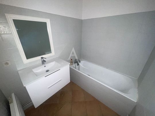 Location Appartement 2 pièces 63m² - Photo 1