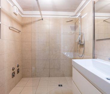 MELANO - 3,5 LOCALI RISTRUTTURATO CON COMFORT MODERNI - Foto 4