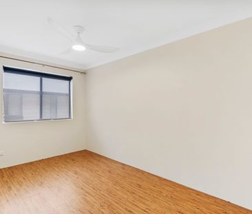 Beautifully Presented and Perfectly Located - Photo 6