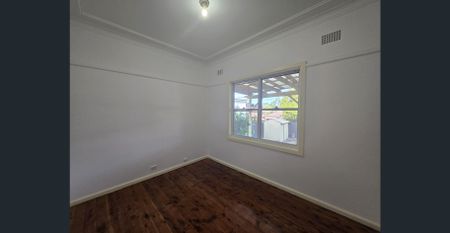 Cosy Family Home - Photo 2