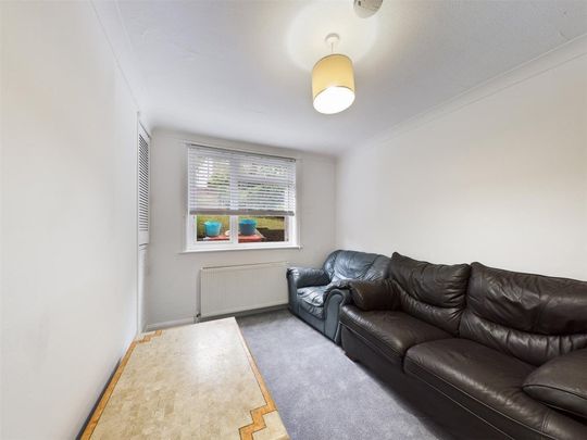 Mafeking Road, Brighton, East Sussex - Photo 1