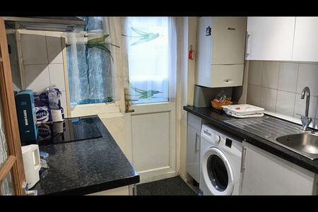 2 Bed Flat, Morena Street, SE6 - Photo 3
