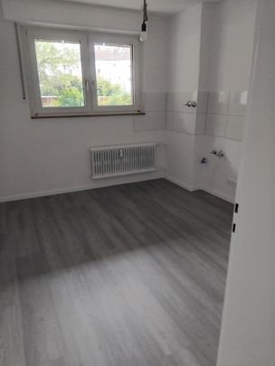 Komplett sanierte 2 Zimmer Wohnung mit Balkon in Gelsenkirchen zu vermieten!!! - Foto 1