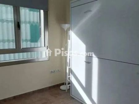 Piso en alquiler en Calle de Tomás Miller, cerca de Calle Luis Morote - Foto 2