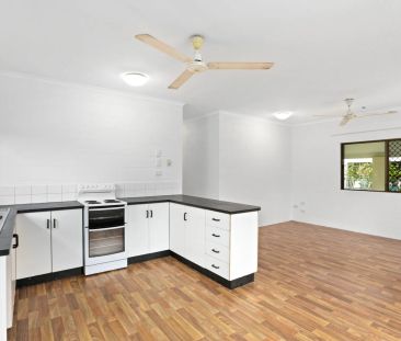 Comfortable & Convenient Family Home - Photo 3