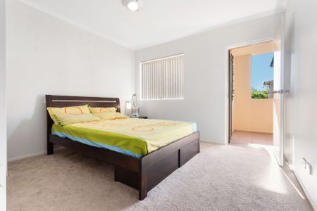 Modern Comfort in the Heart of Padstow - Photo 5