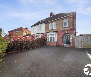 3 bedroom semi-detached house to rent - Photo 6